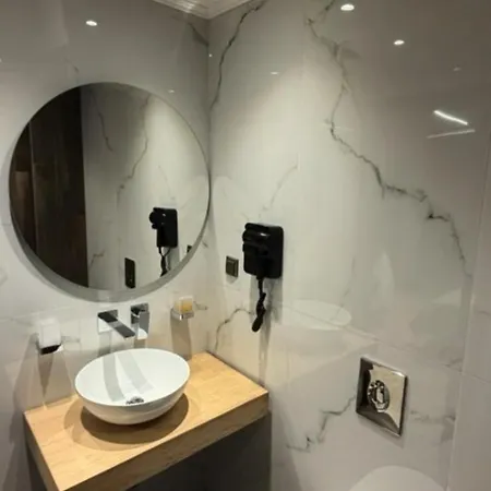 Mg Luxury Living Vrasná