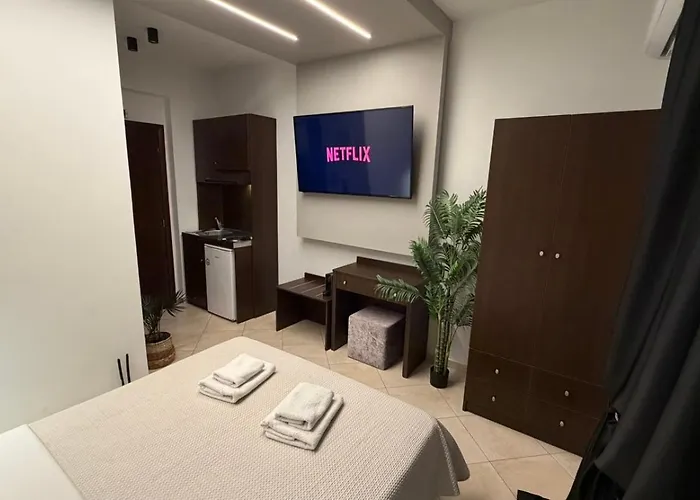 Mg Luxury Living 3* Неа-Врасна
