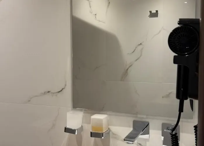 Mg Luxury Living Апарт-отель 3*