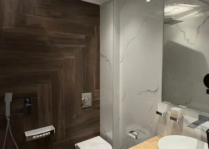 Mg Luxury Living Апарт-отель 3*